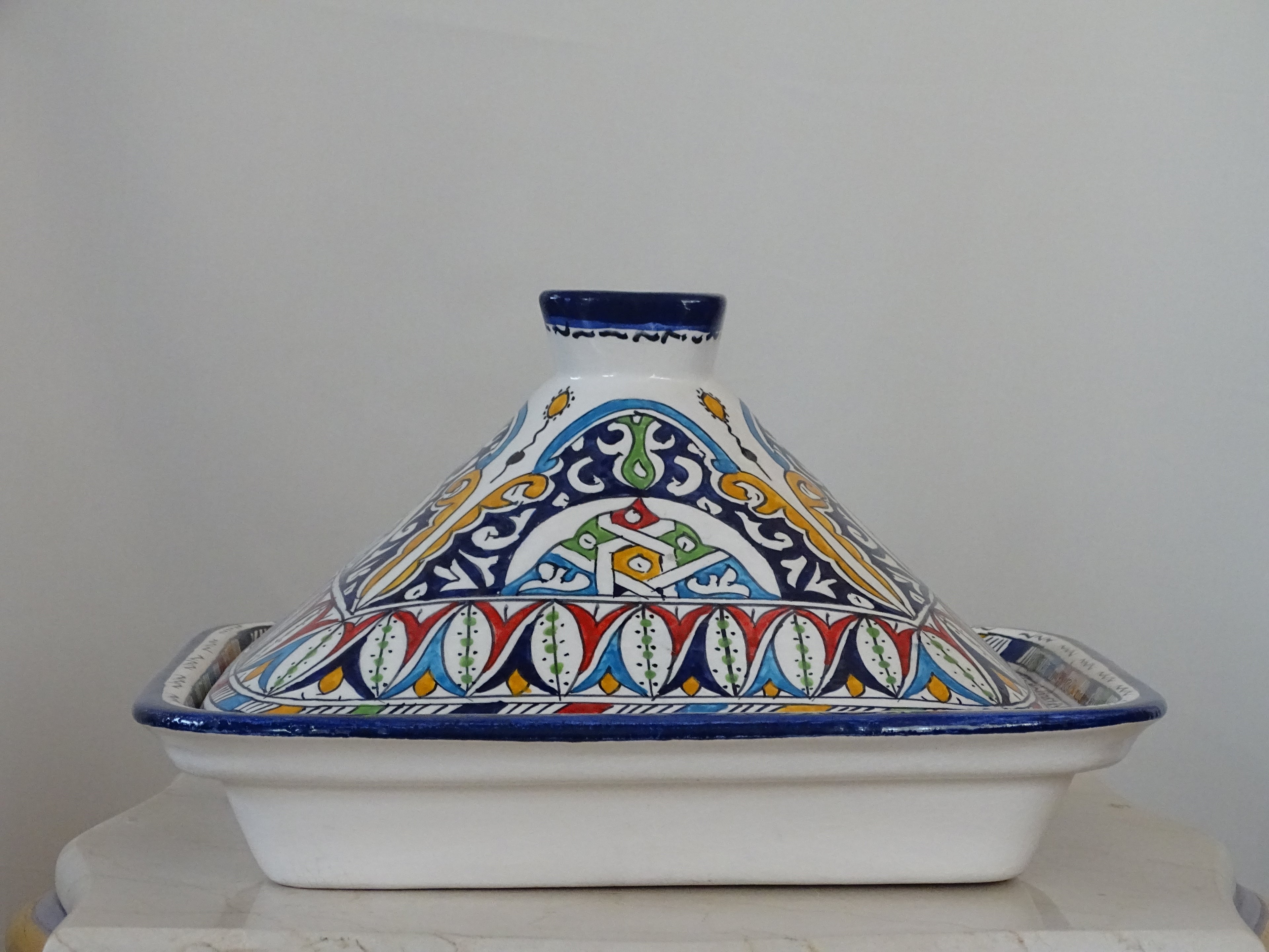 Moroccan Pottery Large clay pot for serving with a lid  tajin, this pot includes a lid, perfect for keeping dishes warm