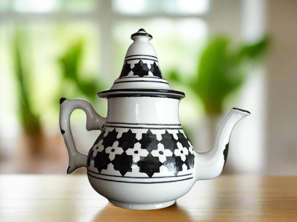 إبريق شاي مغربي يدوي الصنع - زورا ستور ذ.م.م